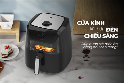 Cửa kính kết hợp với đèn chiếu sáng giúp quan sát rõ món ăn